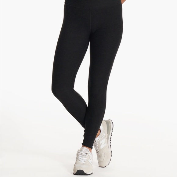 Vuori Women’s Clean Elevation Legging - Picture 4 of 8